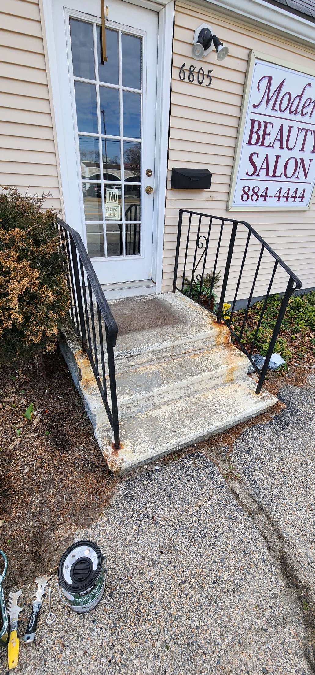 Beauty Salon Stair Facelift - Before